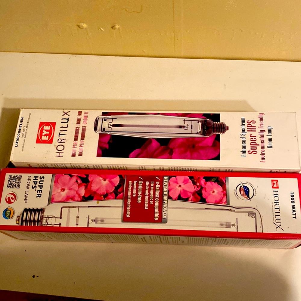 TWO Hortilux Super Super HPS Grow lamp 1000 watt
